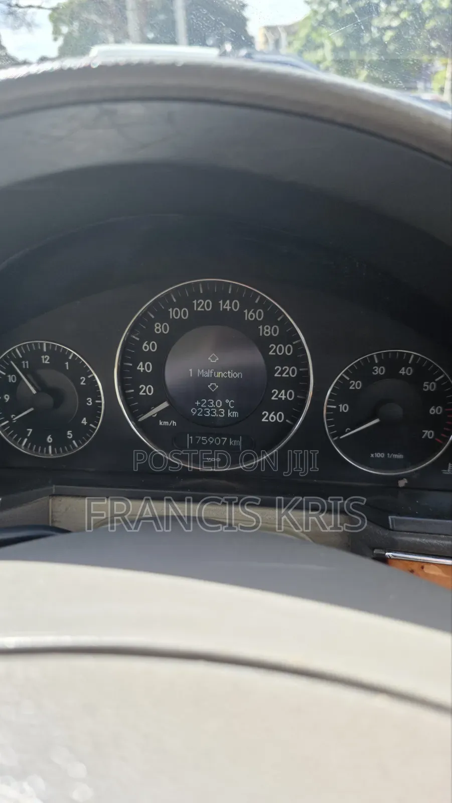 Mercedes-Benz E200 2003 Beige
