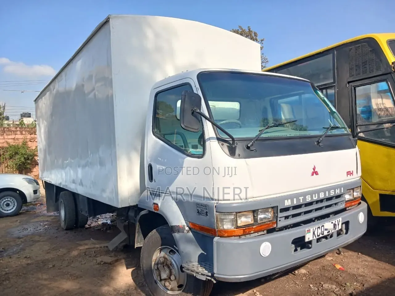 Mitsubishi Fh215 Truck,2017 White