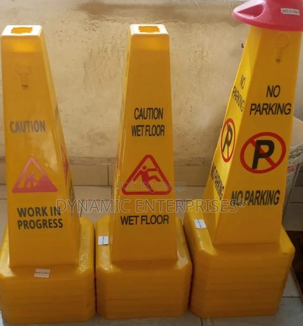 Triangular Safety Cones - thumbnail 2