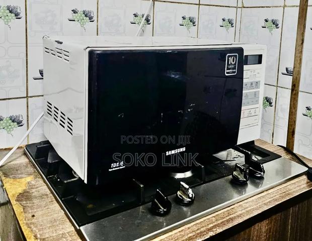 Digital Samsung Microwave 20 Litres