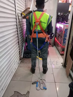 Safety Full Body Harness/ Adjustable Belt With Hook/ Fall Arrest