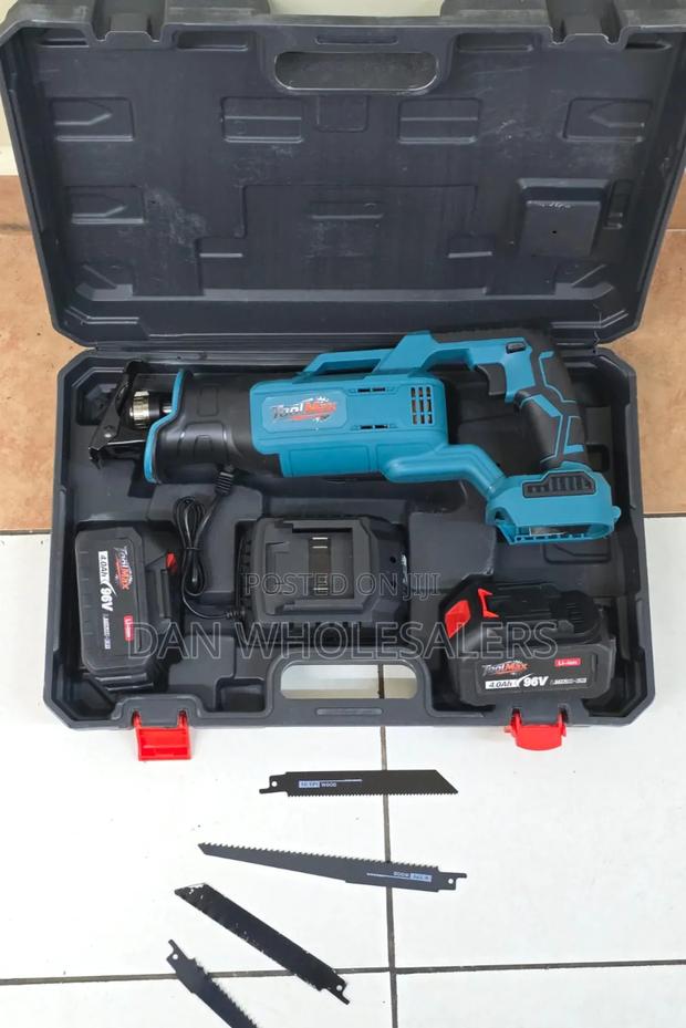 Cordless Reciprocating Saw With 3 Blades