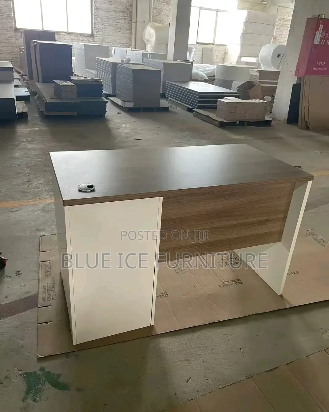 Director's Office Desk-Strong and Durable