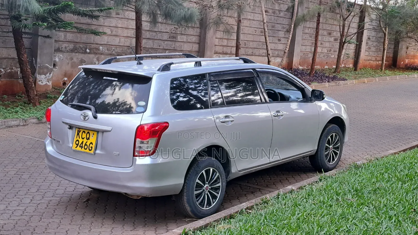 Toyota Corolla Fielder 2011 Silver