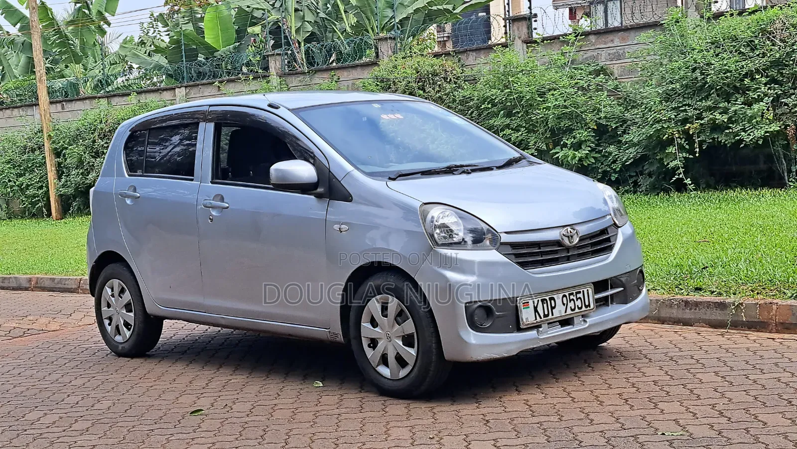 Toyota Pixis 2016 Silver