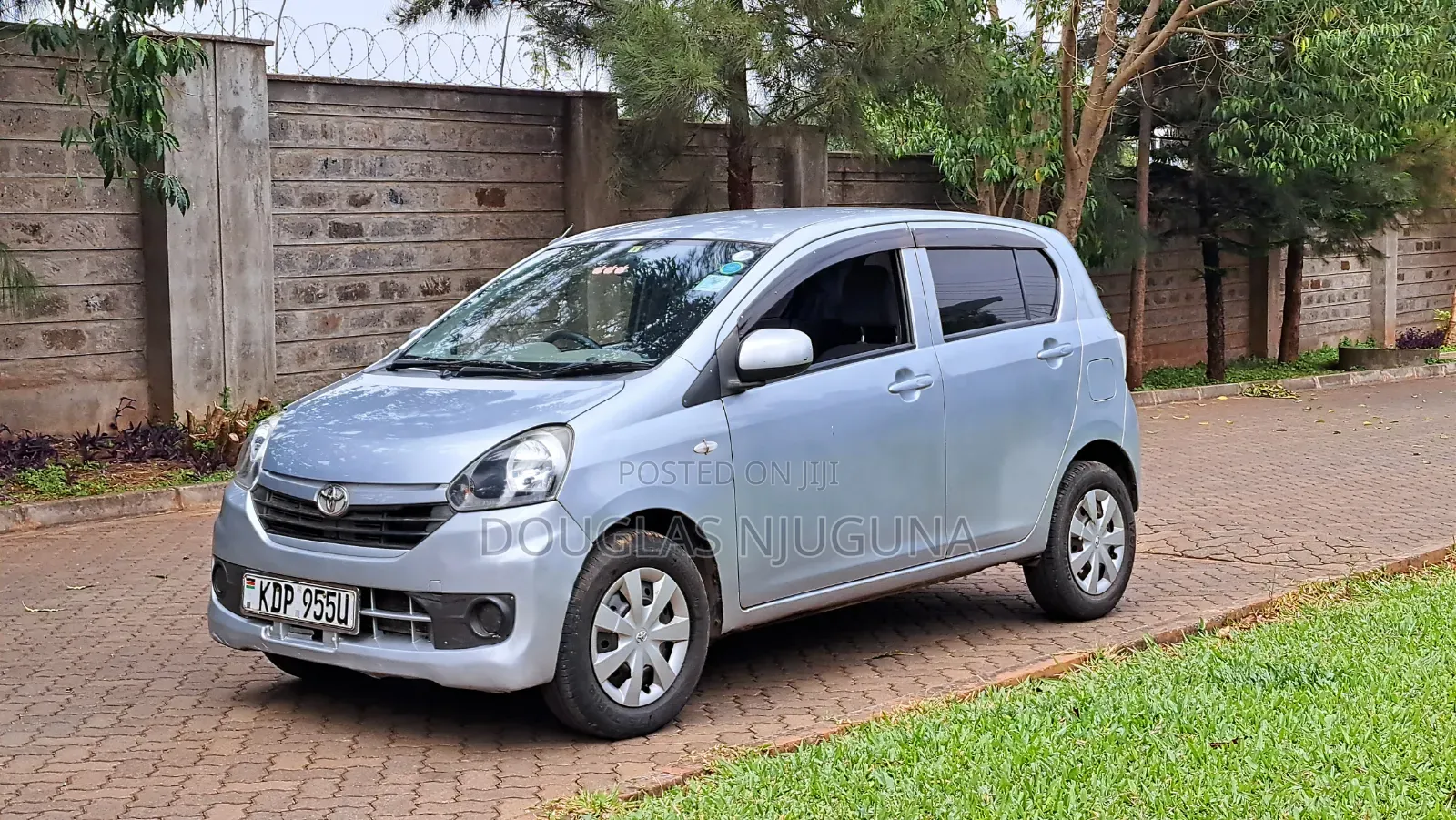 Toyota Pixis 2016 Silver