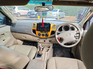 Toyota Hilux 2007 Silver