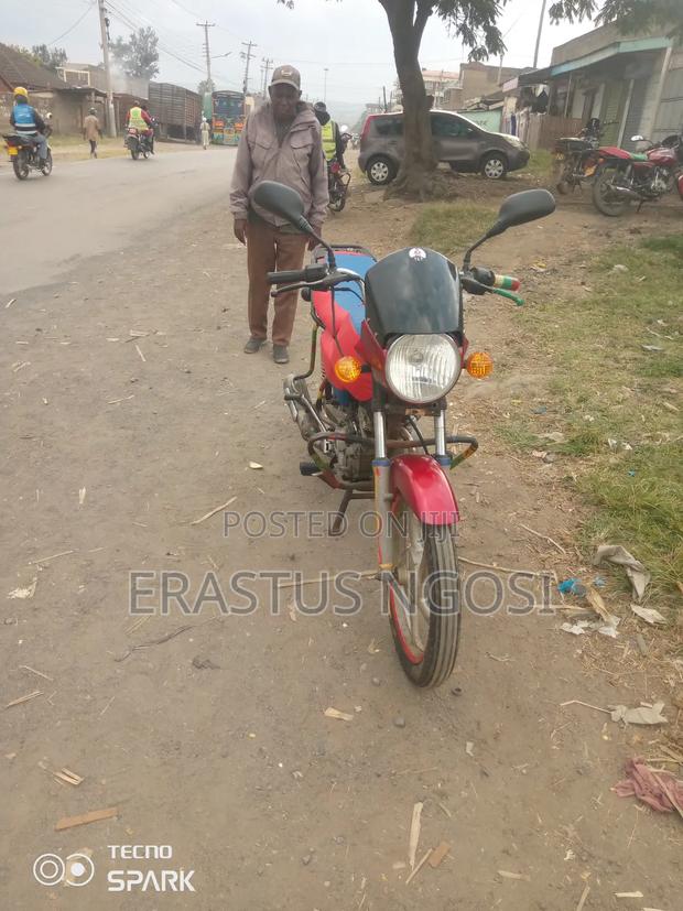 Bajaj Boxer 150 UG 2023 Red - thumbnail 3
