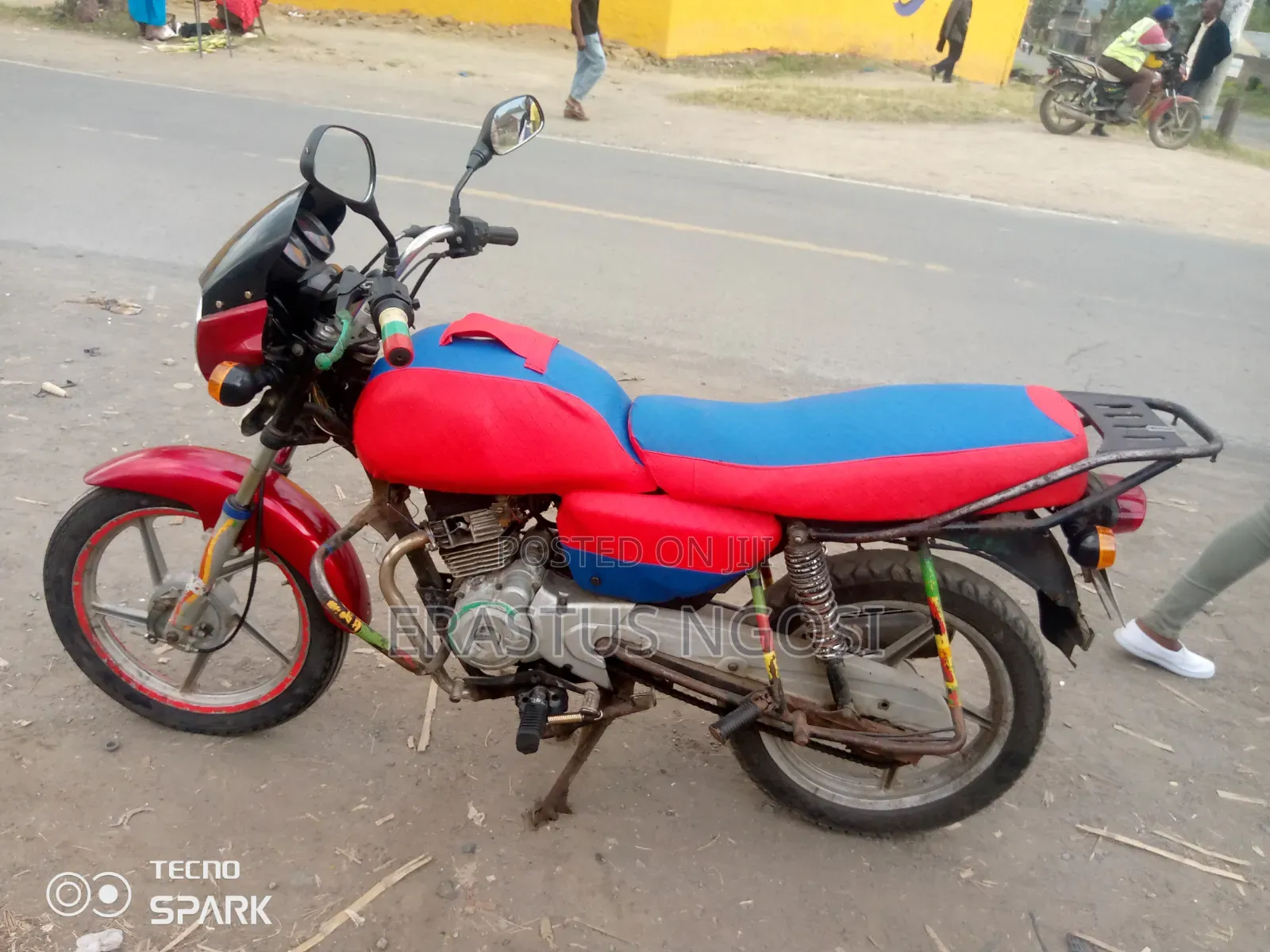 Bajaj Boxer 150 UG 2023 Red