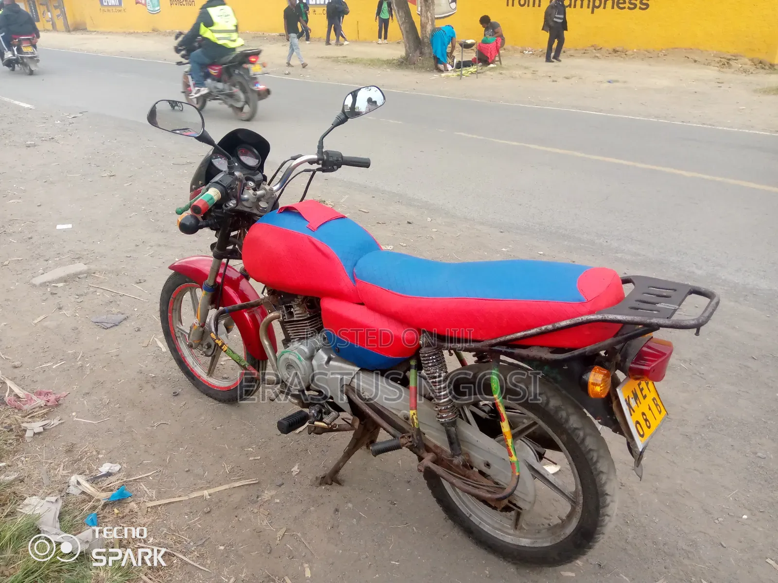 Bajaj Boxer 150 UG 2023 Red