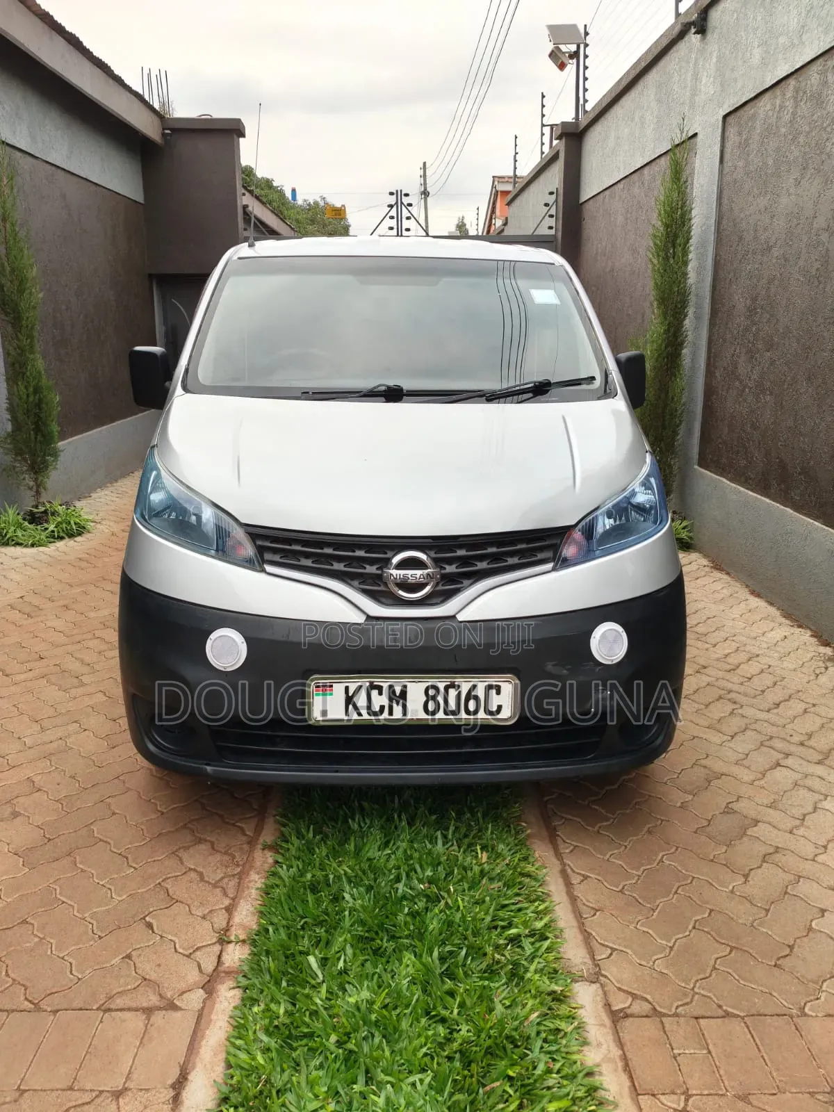 Nissan NV200 2010 Grey
