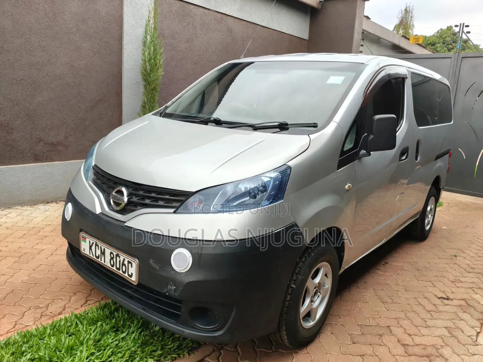 Nissan NV200 2010 Grey