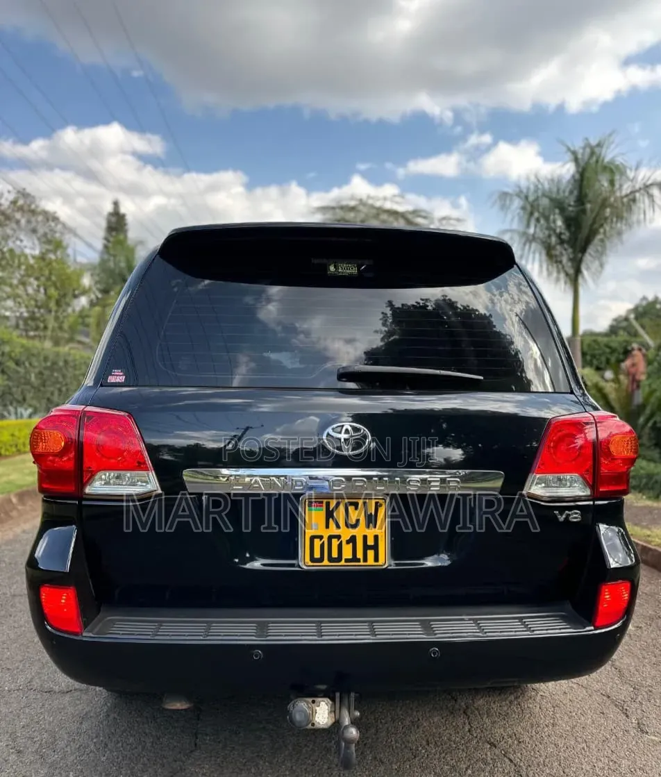 Toyota Land Cruiser Prado 2012