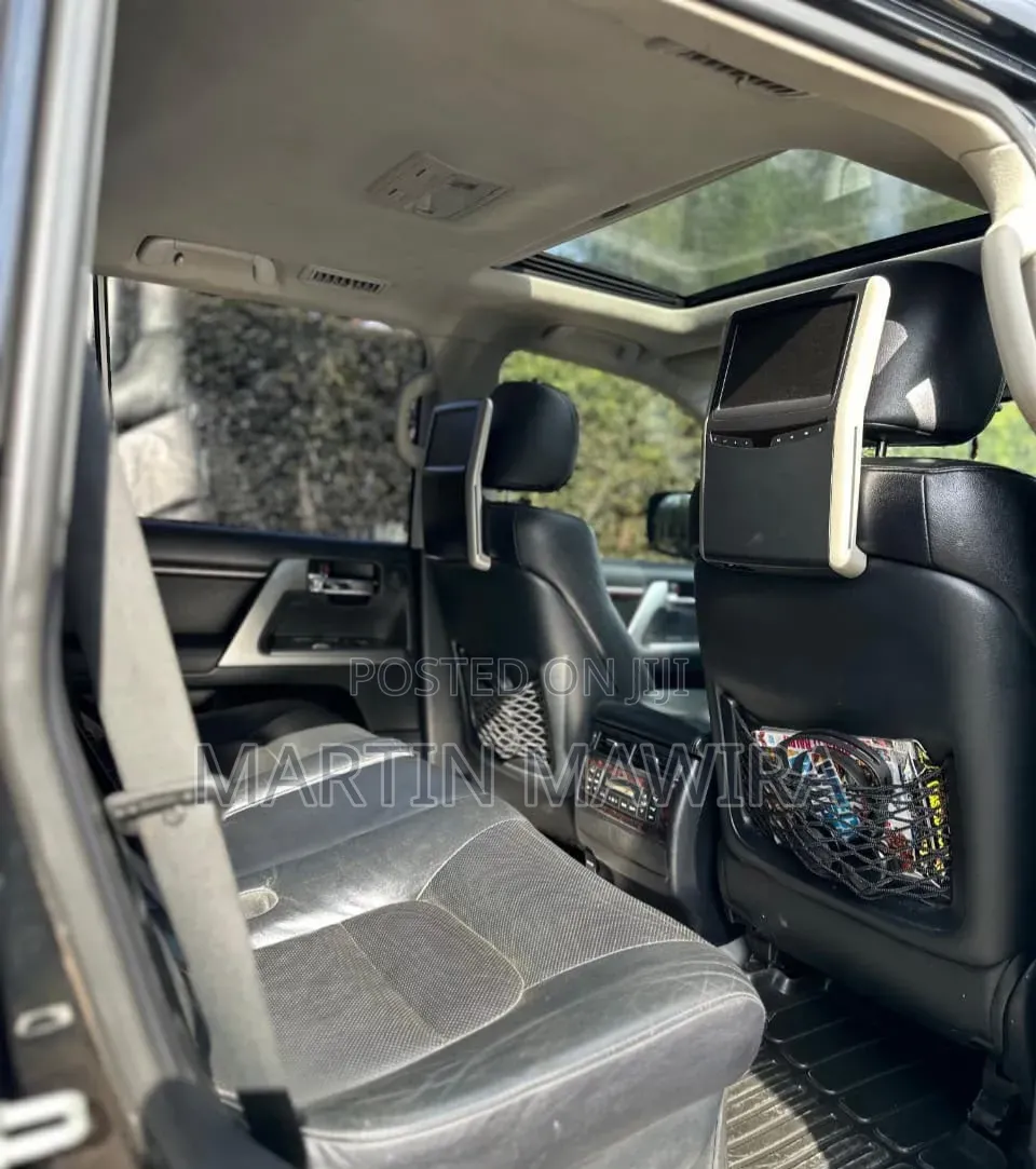 Toyota Land Cruiser Prado 2012