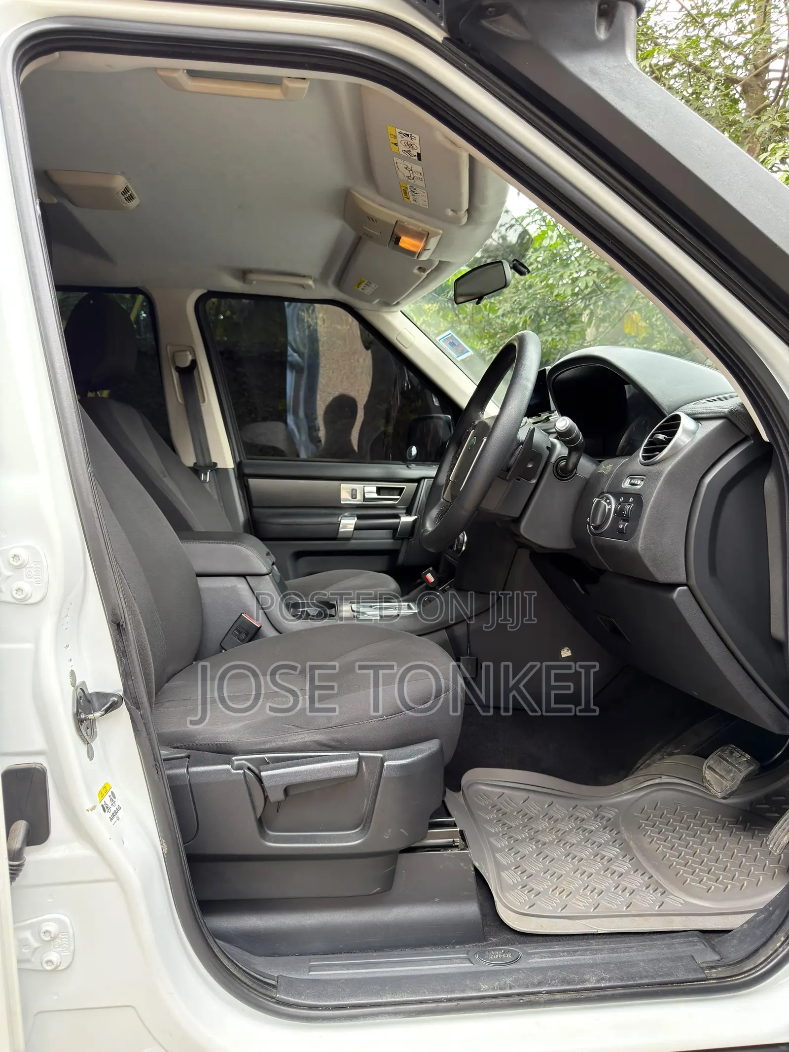 Land Rover Lr4 Base AWD 2013 White