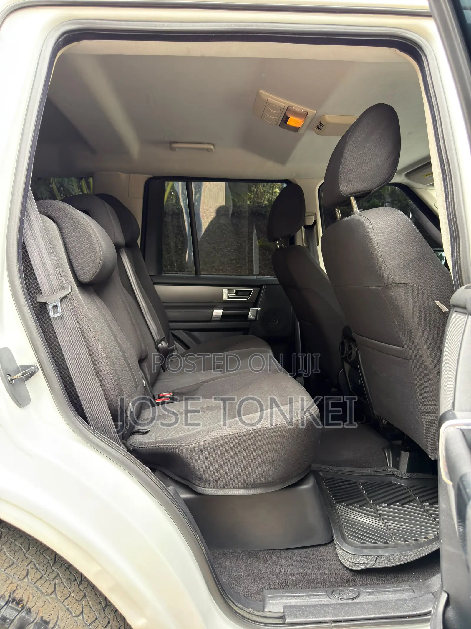 Land Rover Lr4 Base AWD 2013 White