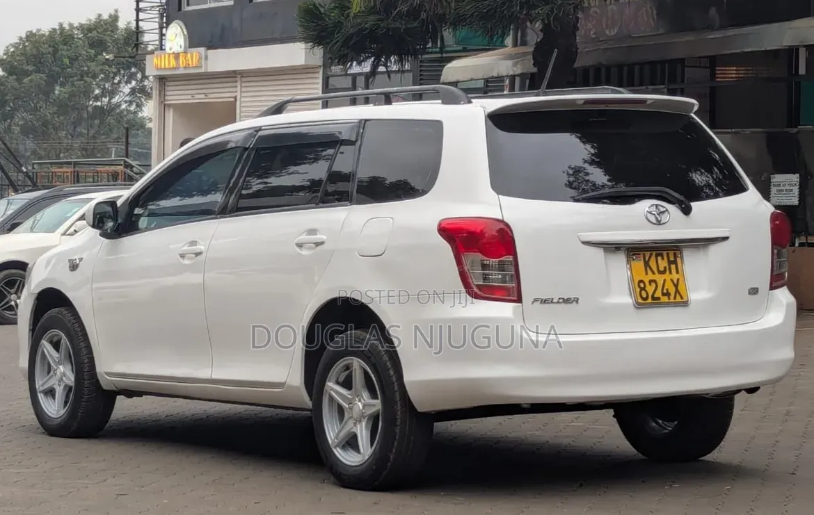 Toyota Corolla Fielder 2009 White