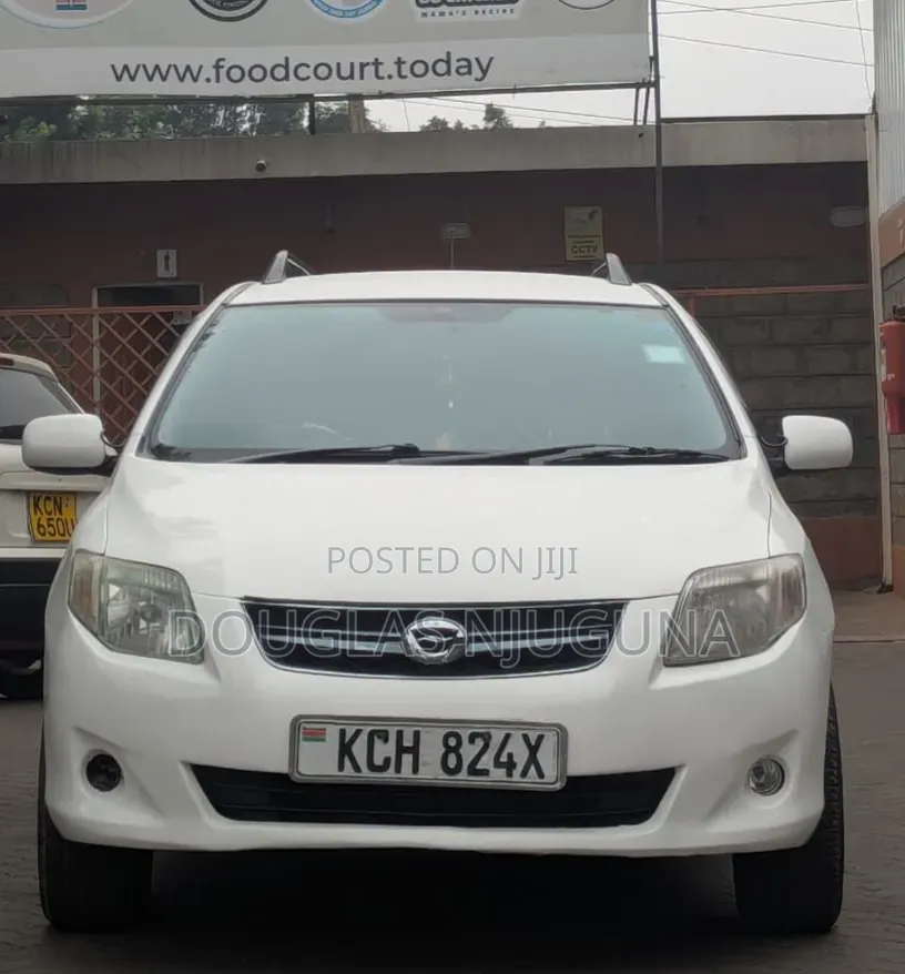 Toyota Corolla Fielder 2009 White