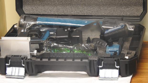 Makita Rechargeable Green Laser Level 16 Line With Remote Control