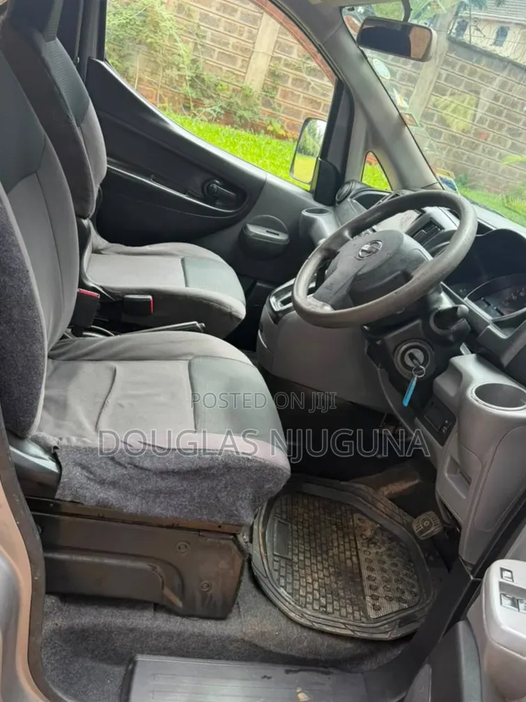Nissan NV200 2013 Grey