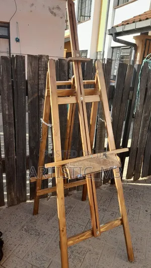 Slim Adjustable Easel Stand