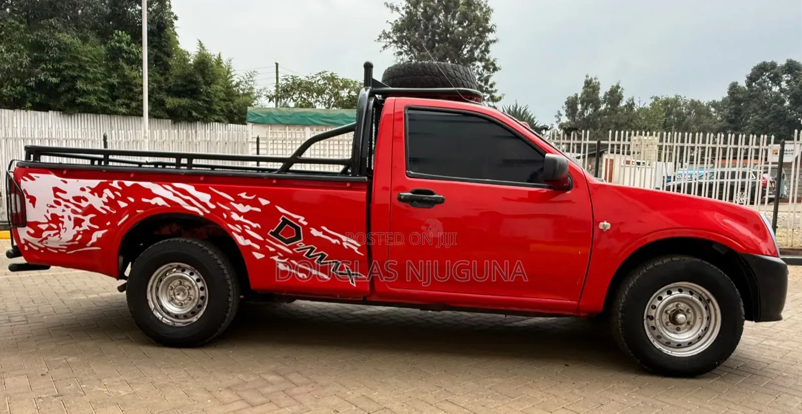 Isuzu D-MAX 2010 Red
