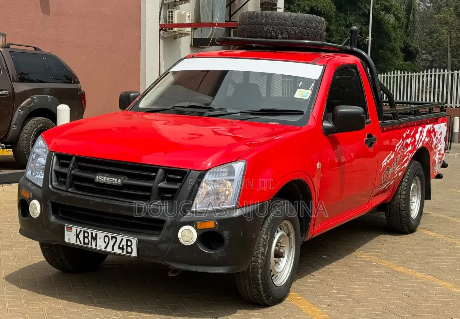 Isuzu D-MAX 2010 Red