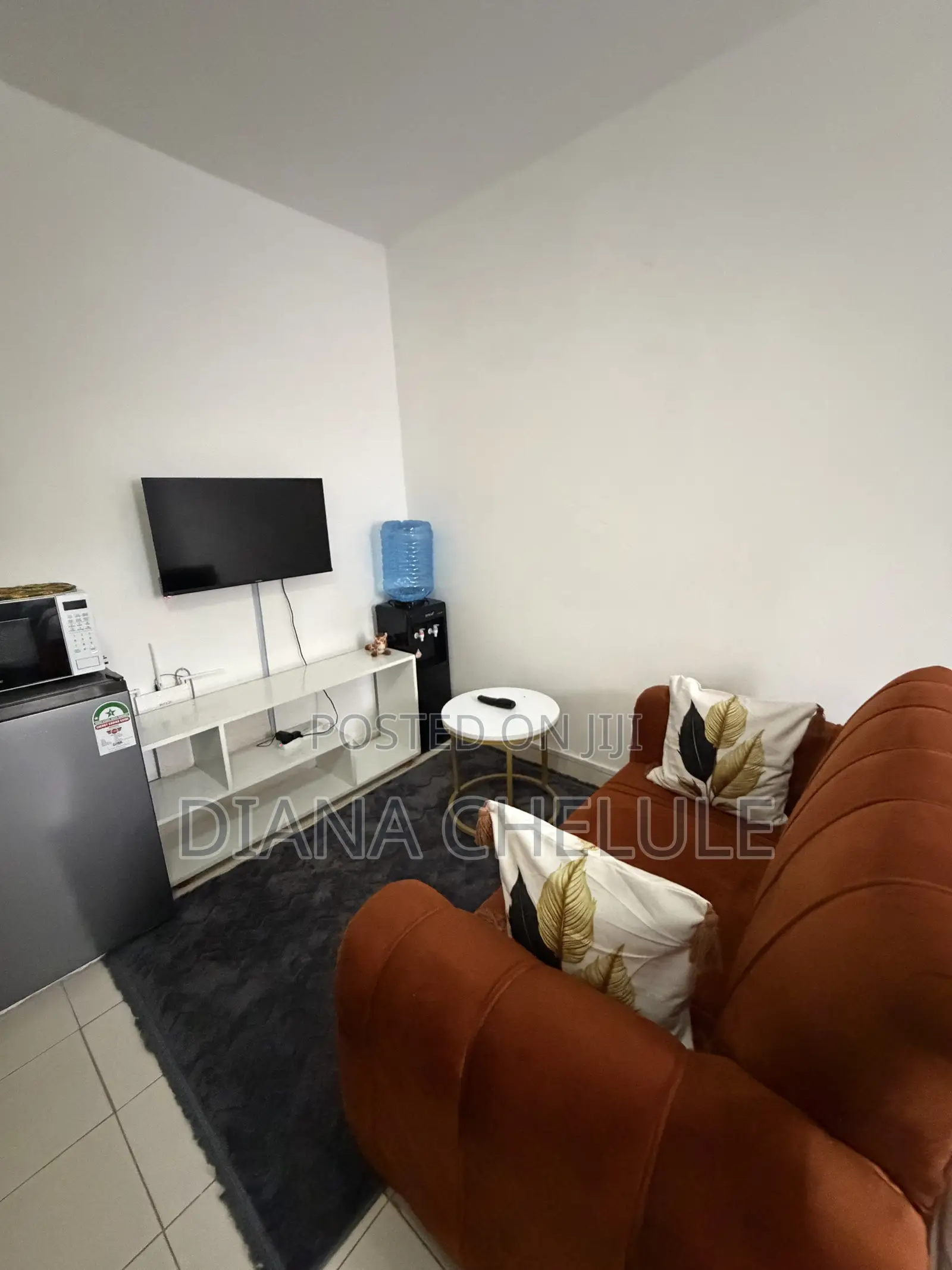 Clean Affordable Studios Airbnb Along 4th Avenue Rongai