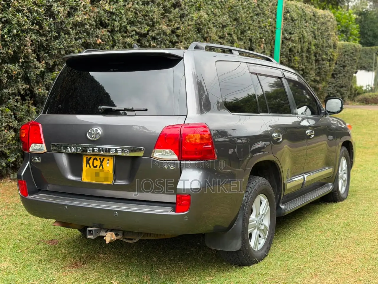 Toyota Land Cruiser 4.6 V8 ZX 2012 Gray