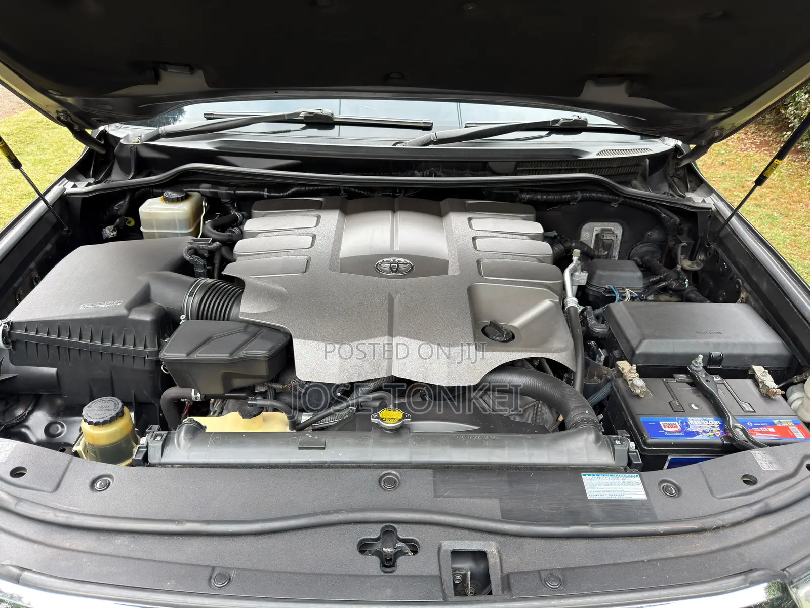 Toyota Land Cruiser 4.6 V8 ZX 2012 Gray