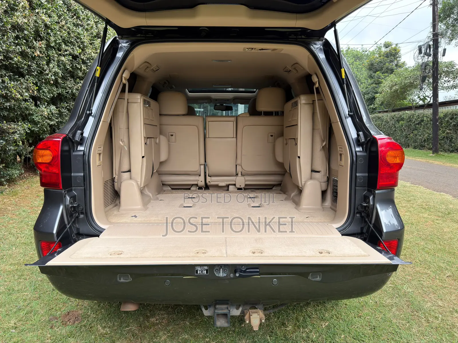Toyota Land Cruiser 4.6 V8 ZX 2012 Gray