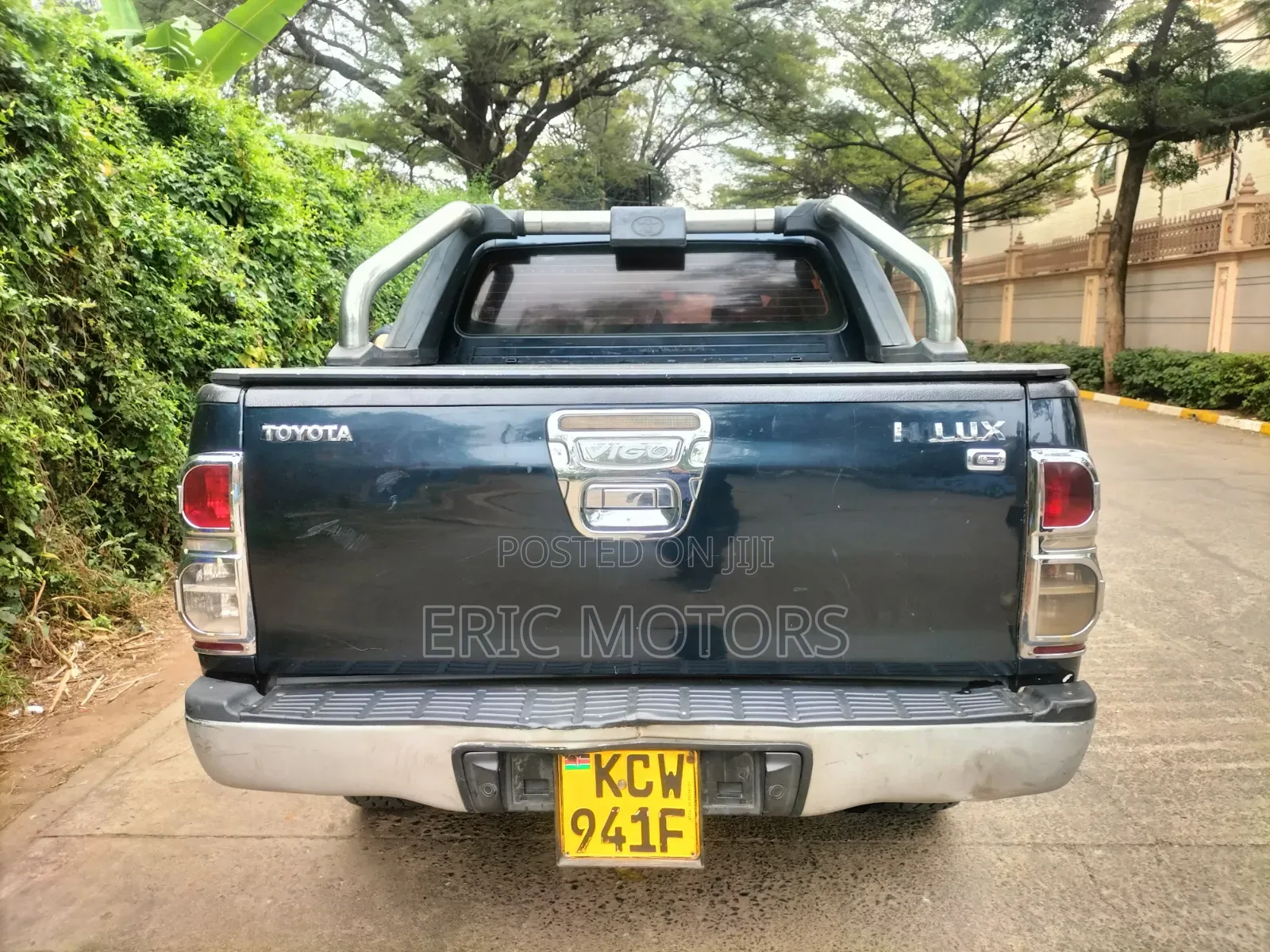 Toyota Hilux 2012 Blue