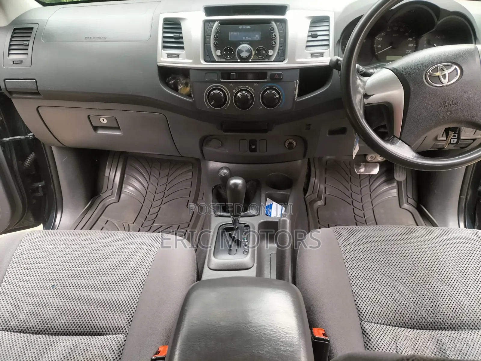 Toyota Hilux 2012 Blue