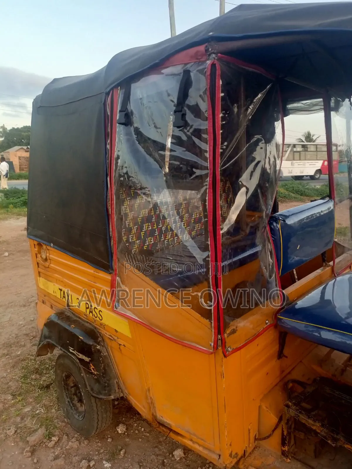 Piaggio 2018 Yellow