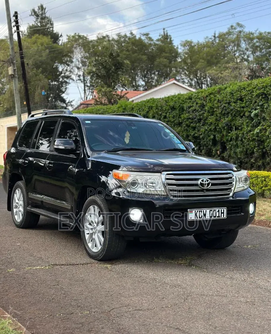 Toyota Land Cruiser 4.5 V8 GX-R 2012