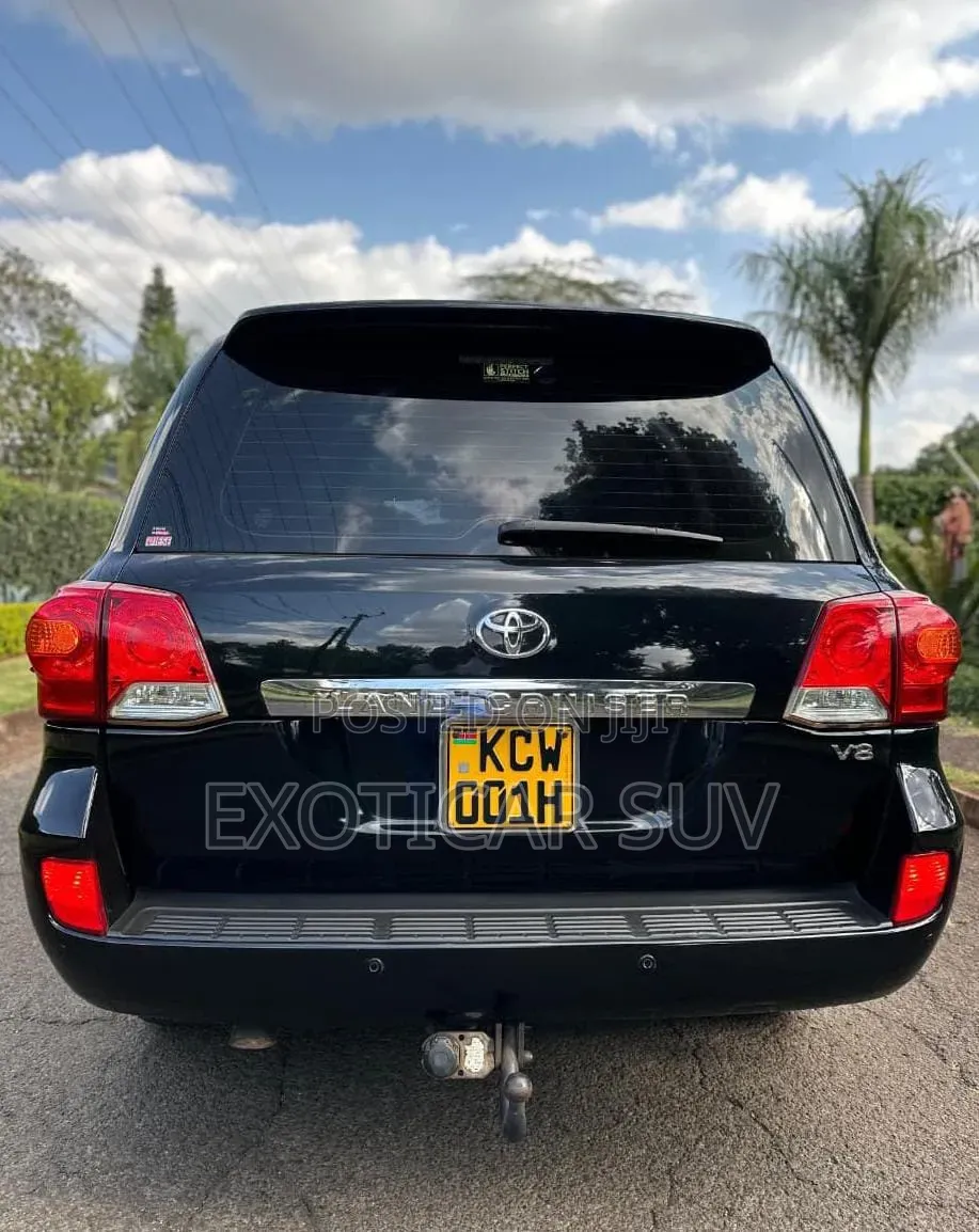 Toyota Land Cruiser 4.5 V8 GX-R 2012