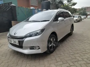 Toyota Wish 2014 Silver