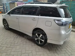 Toyota Wish 2014 Silver