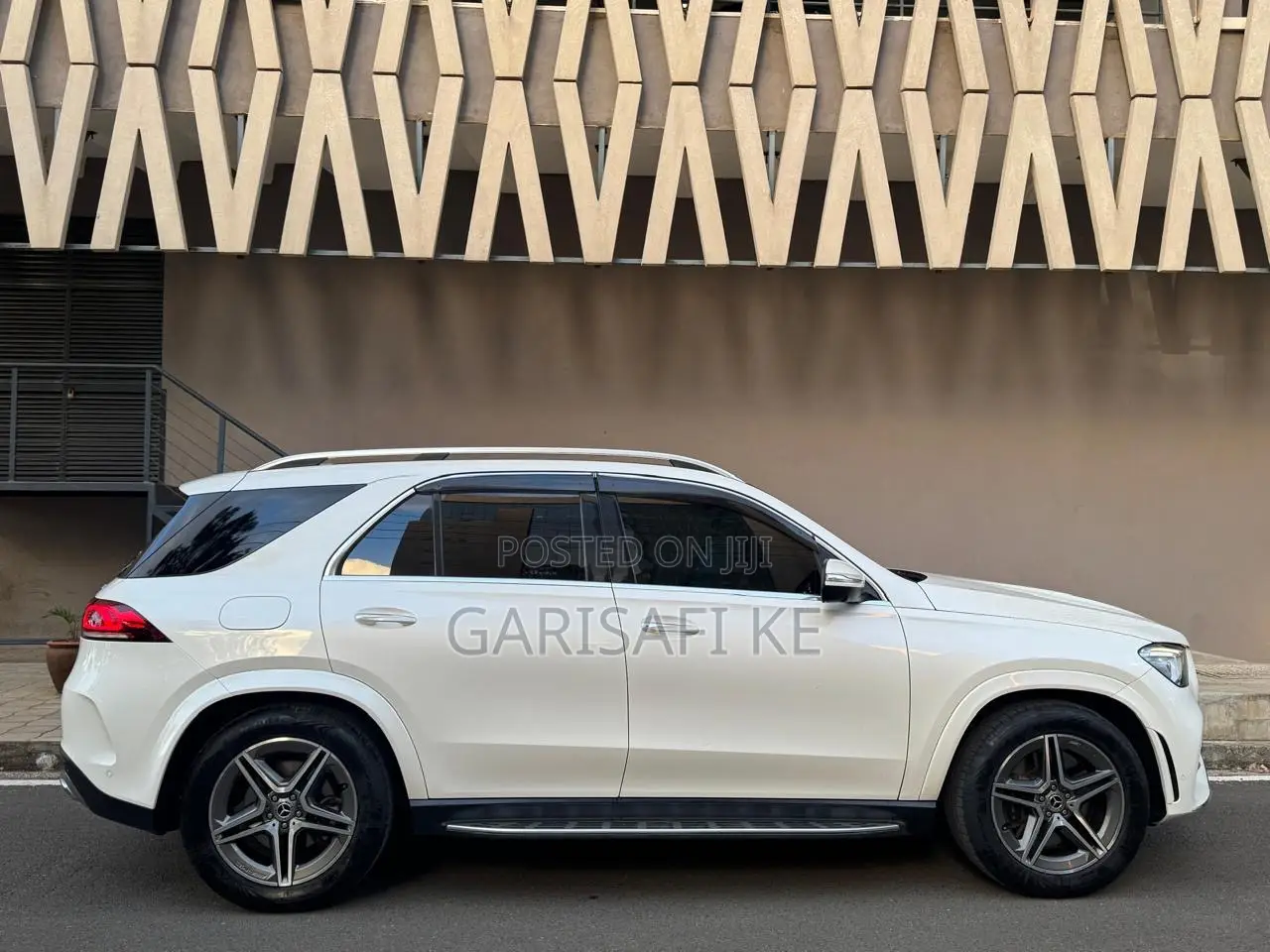 Mercedes-Benz GLE-Class 2019 White