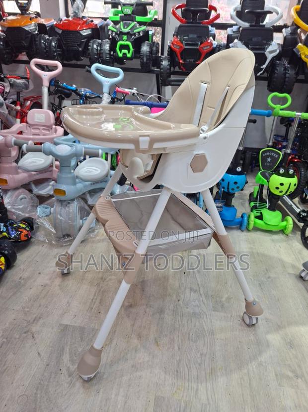 Baby Feeding Chair – Safe, Comfortable Easy to Use High Chair