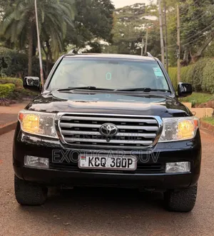 Toyota Land Cruiser 2011
