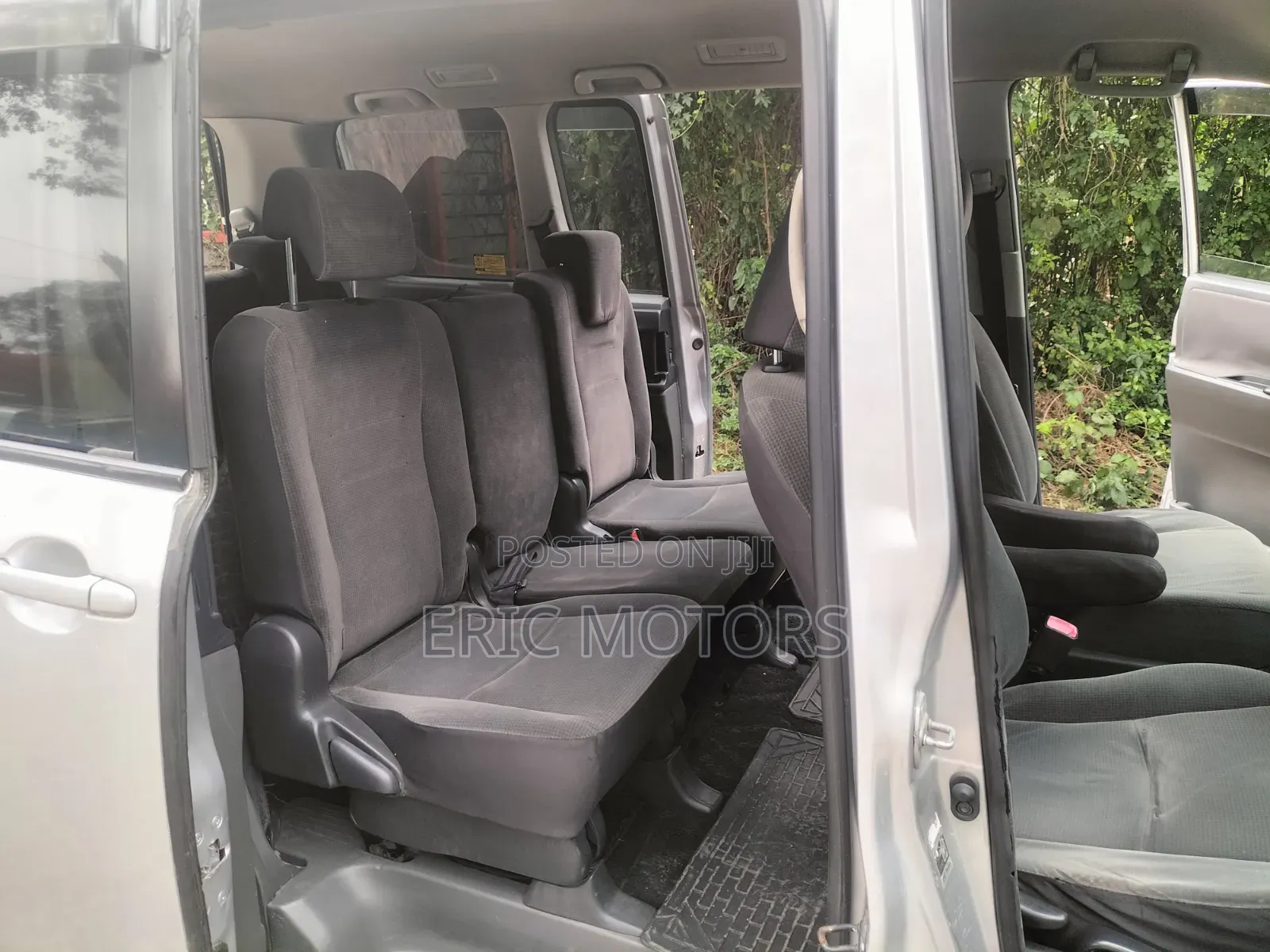 Toyota Noah 2009 Silver