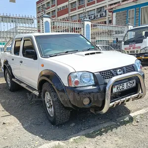Nissan Patrol 2013 White
