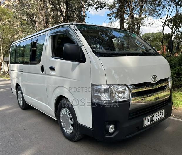 Toyota HiAce 2015 White - thumbnail 2