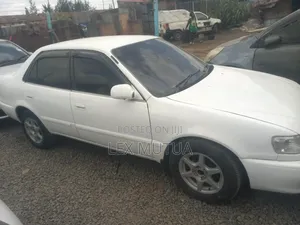 Toyota Corolla 1998 White