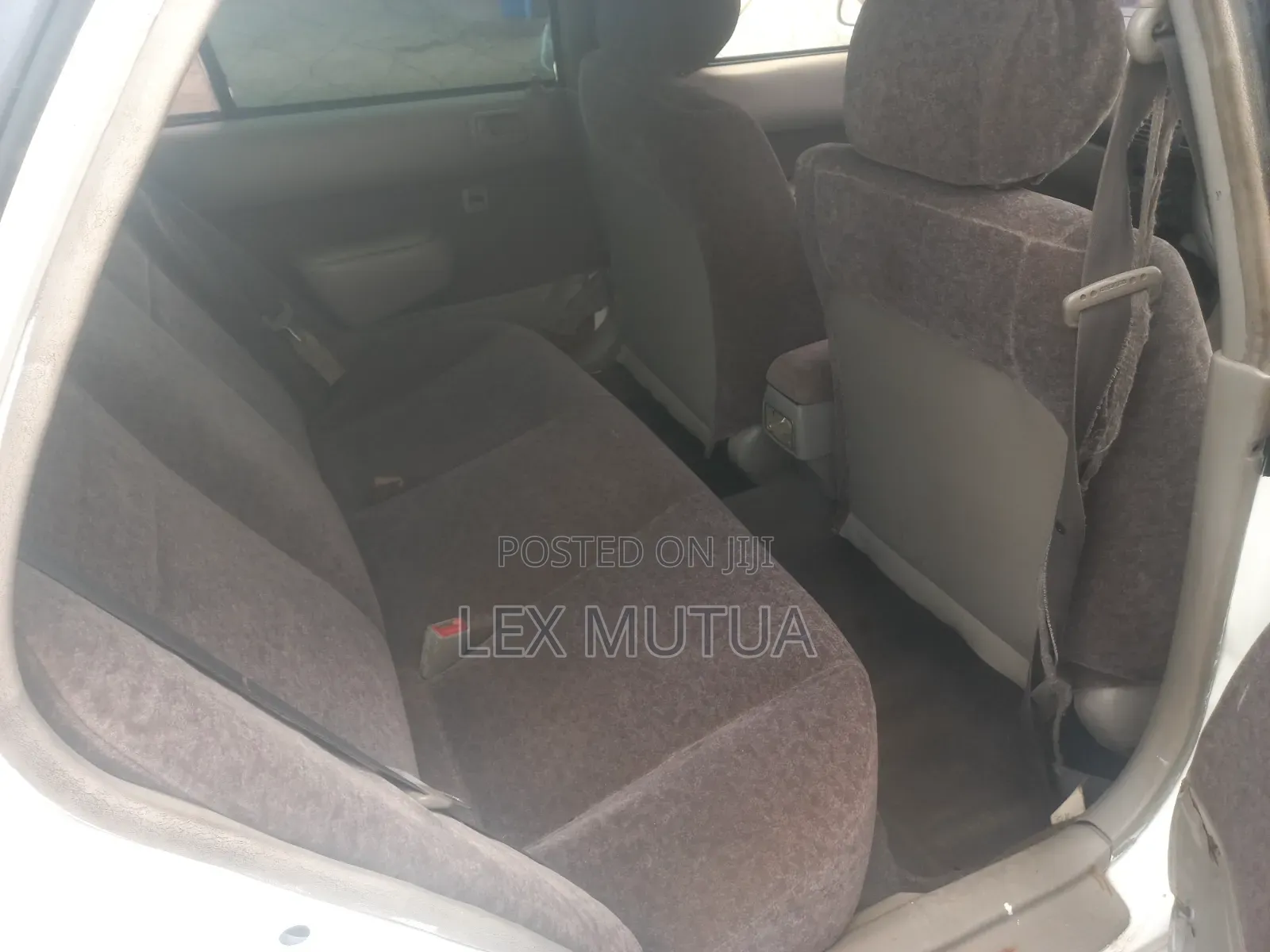 Toyota Corolla 1998 White