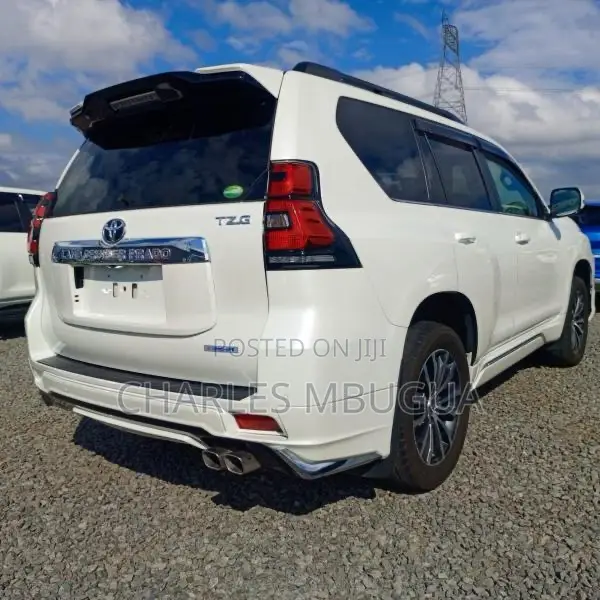 Toyota Land Cruiser Prado 2.8 2019 White