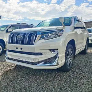 Toyota Land Cruiser Prado 2.8 2019 White