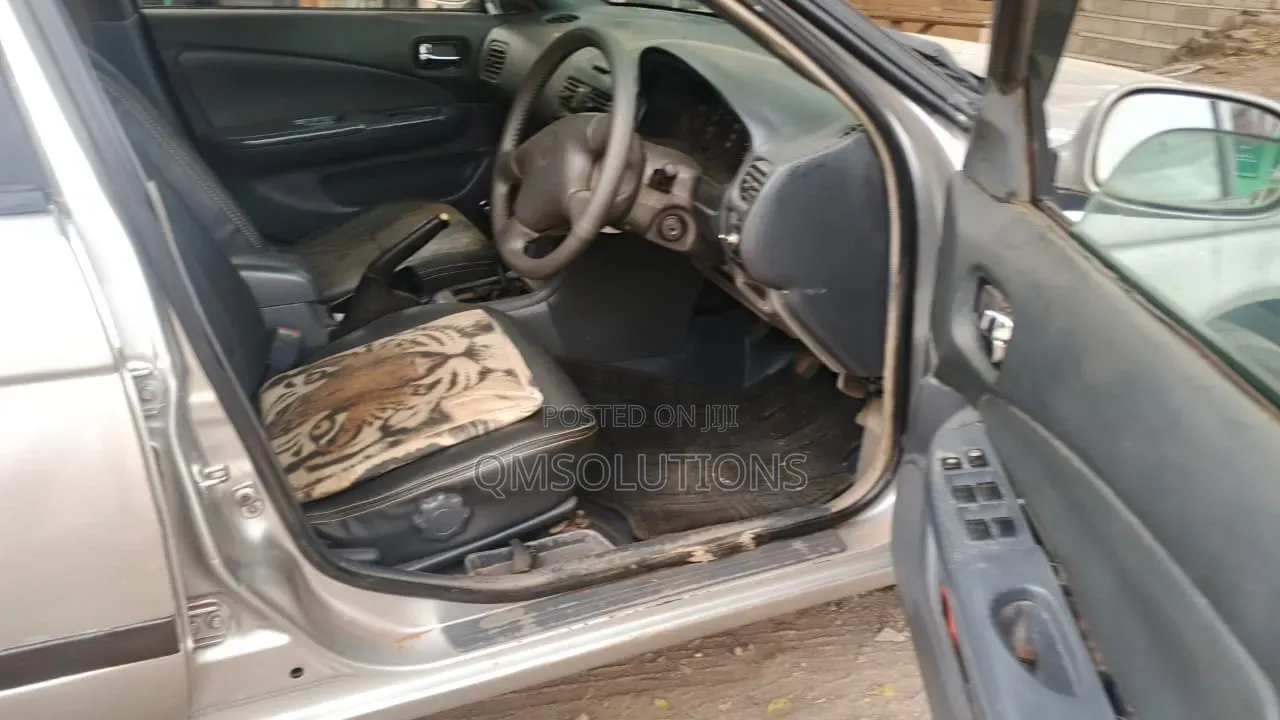Nissan Sunny 1998 Silver
