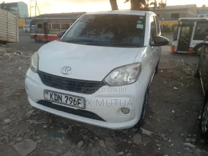 Toyota Passo 2016 White